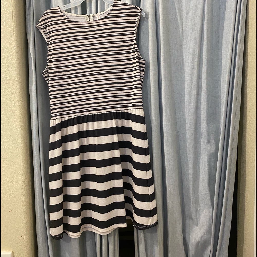 Day Dress above Knee